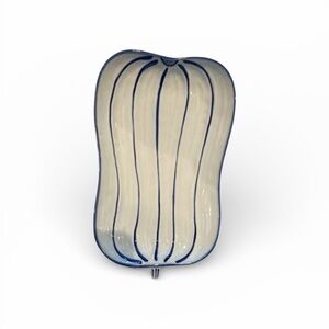 A set of 6 contemporary Toyo Japanese stoneware pumpkin-shaped plates